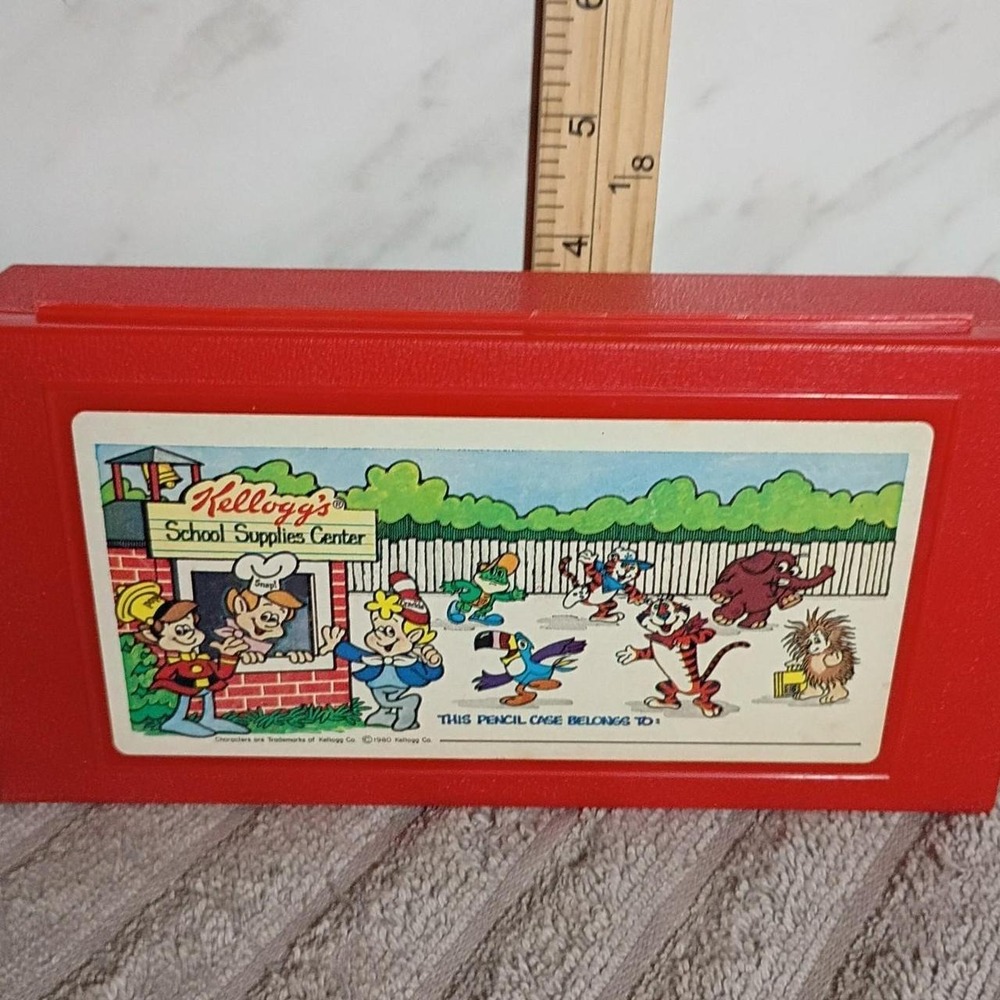 Vintage 1980 Kelloggs Cereal Mascots Red Plastic Pencil Box Empire Pencil Co USA